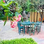 Cinili Konak Hotell *