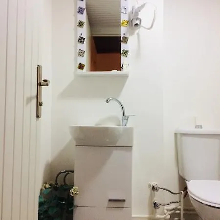 Cinili Konak Hotel *