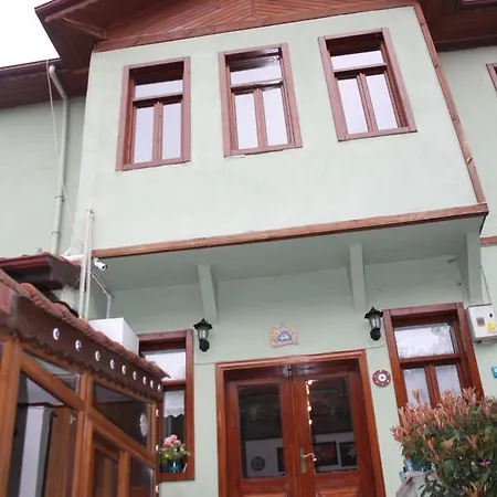 Cinili Konak