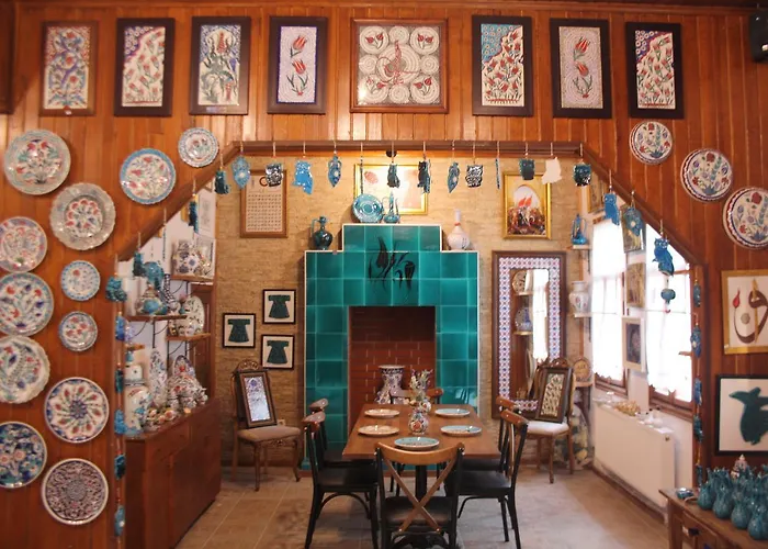 Cinili Konak מלון İznik